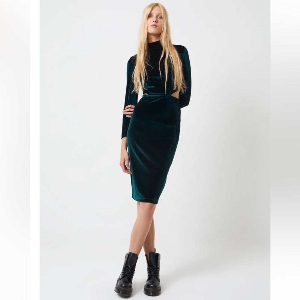 French Connection Emerald Green Velvet Long Sleeve Midi Dress